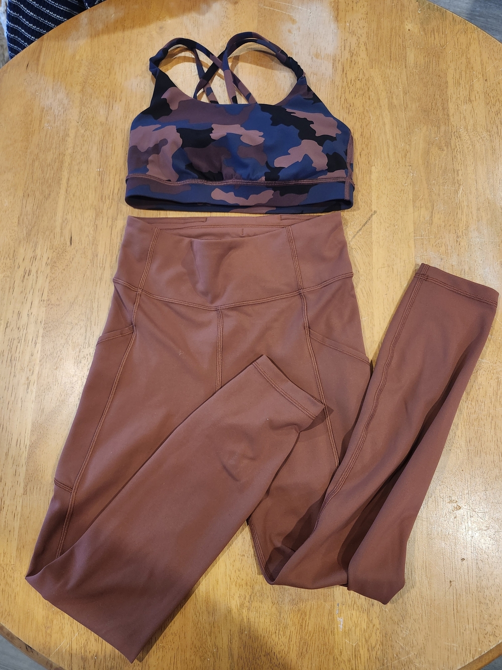 lululemon 2-Piece Workout Set | Size 4 | Camo Sports Bra + Leggings